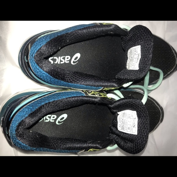 Asics GT-2000 Women's Size 7 T656N Black & Green Athletic Running Shoes. - Picture 3 of 7